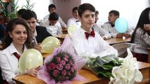 «Մեր ուսուցիչների շնորհիվ մենք պատրաստ ենք նոր կյանք մուտք գործելուն». Հրաժեշտ դպրոցին
