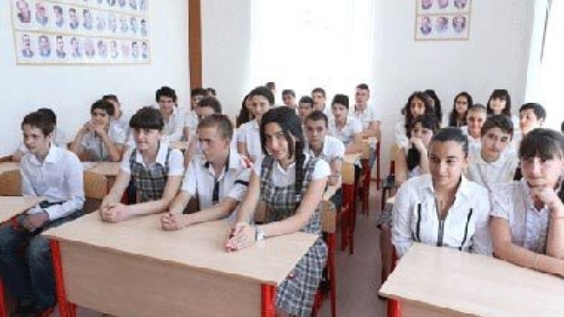 Երևանում 12-րդ դասարանն ավարտել է 600 սան