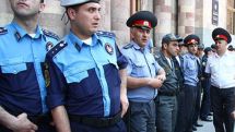 В Ереване проходит акция протеста с требованием привлечь экс-губернатора Сюника Сурена Хачатряна к уголовной ответственности    