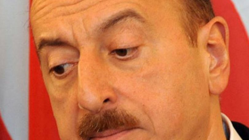 Ч. Султансой перечислил хронические неудачи властей Азербайджана – от бунта в Губе до скандала с офшорами 