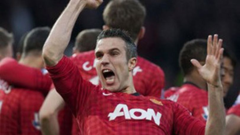 Robin van Persie can convince Cesc Fabregas to make move to Manchester United