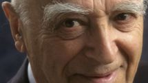 Владимиру Этушу – 90. Артист приготовил зрителям театральный подарок
