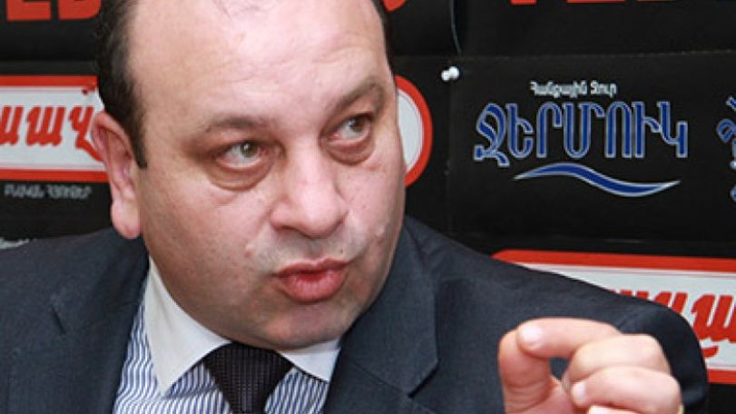 Вопрос о происхождении задекларированного Тароном Маргаряном имущества вызвал возмущение Ованнеса Маргаряна