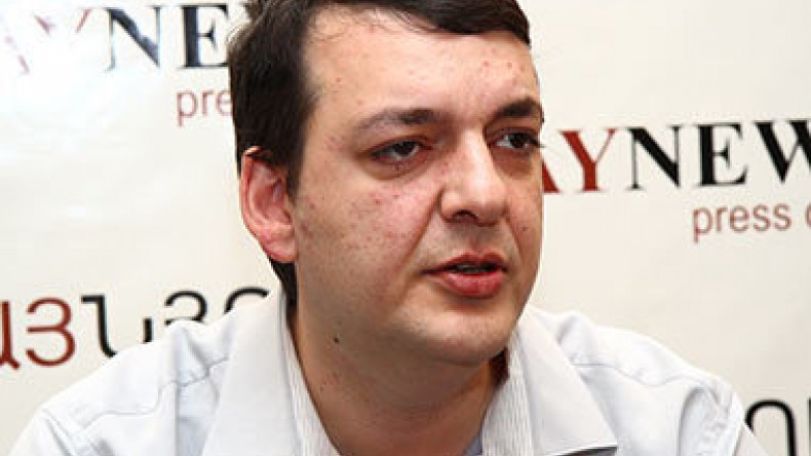 Blogger: Vartan Oskanian may separate from Prosperous Armenia Party