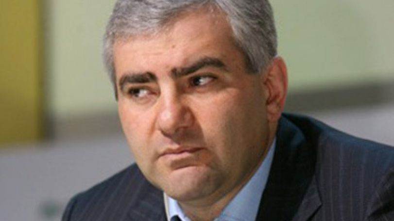 Forbes опубликовал список самых богатых людей мира. В числе богатейших бизнесменов России – Самвел Карапетян, Данил Хачатуров...