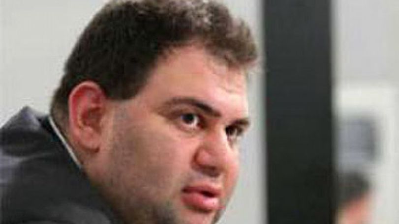 Ստամբուլահայ Արա Գոչունյանը  Սերժ Սարգսյանի կողքին է, իսկ Հովհաննիսյանի հավաքները համարում է ժողովրդավարության ցուցանիշ