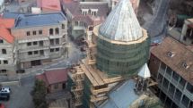 ՀԱՅԿԱԿԱՆ ԹԻՖԼԻՍԸ. Վերանորոգվող Սրբ.Գևորգը, անհանգիստ հայ տաքսիստն ու հավերժ Հավլաբարը (լուսանկարներ)