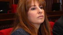 Депутат парламента Армении Заруи Постанджян назначила «свидание» премьер-министру