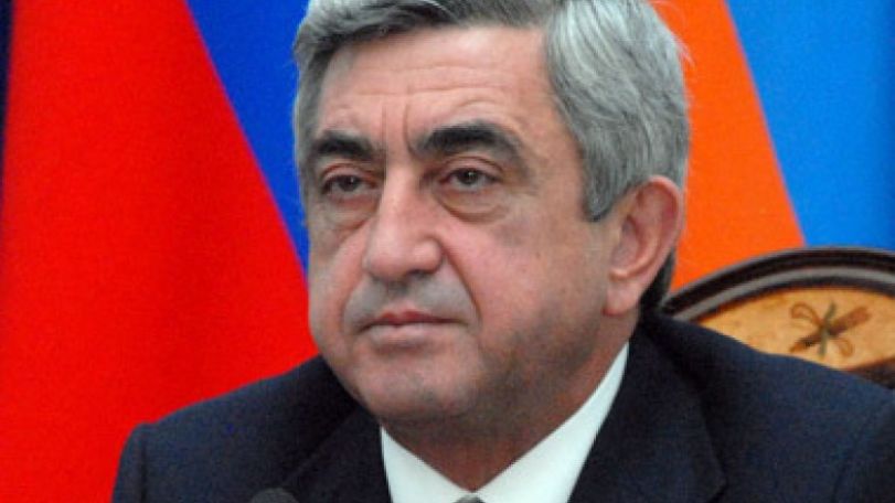 President Sargsyan congratulates Varduhi Varderesyan on her 85th birthday