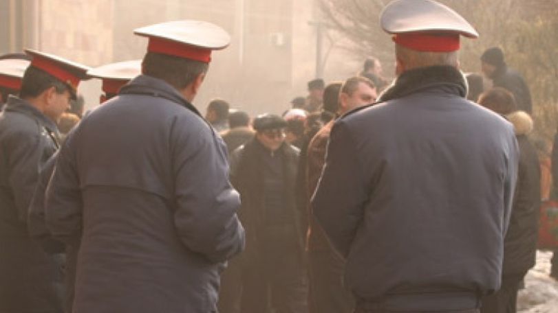 Лишившиеся жилья жители 33-его квартала Еревана провели акцию у здания правительства Армении