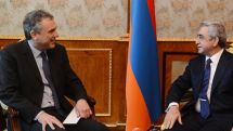 Serzh Sargsyan meets Simon Fraser