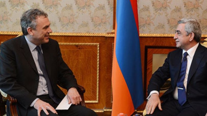 Serzh Sargsyan meets Simon Fraser