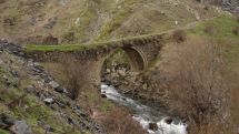 11-րդ դարի Գառնու կամուրջը կորցրել է իր նախնական տեսքը… Ժամանակն է «մեղավոր»
