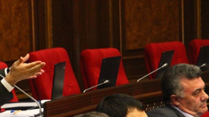 Անհարգելի բացակայություններ. Հերթական վիճահարույց փոփոխությունը Էթիկայի հանձնաժողովի վերաբերյալ