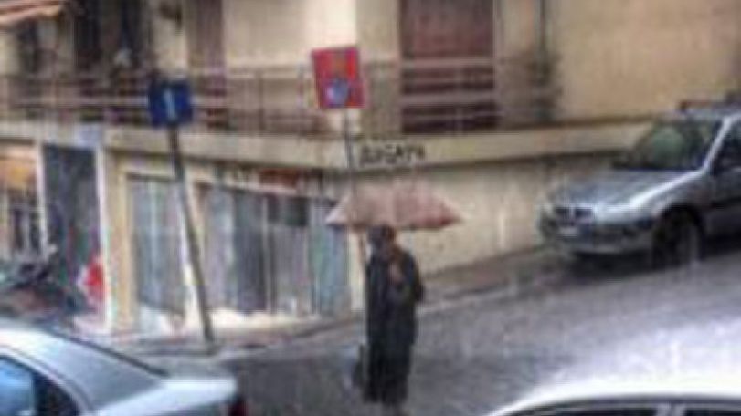 Intense downpour floods Athens and strands motorists