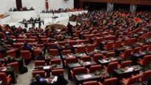 Оппозиционный депутат парламента Турции пригрозил оторвать ноги Эрдогану и «засунуть их ему в одно место»