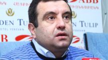 Մինչ մյուս նախագահացուները  ընտրական գործընթացին են հետևում, Վարդան Սեդրակյանը տանը նստած քյուֆթա է ուտում