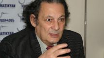 Соцопрос выявил два равных лагеря среди жителей НКР: по 44% выступают за объединение с Арменией и за независимость Карабаха 