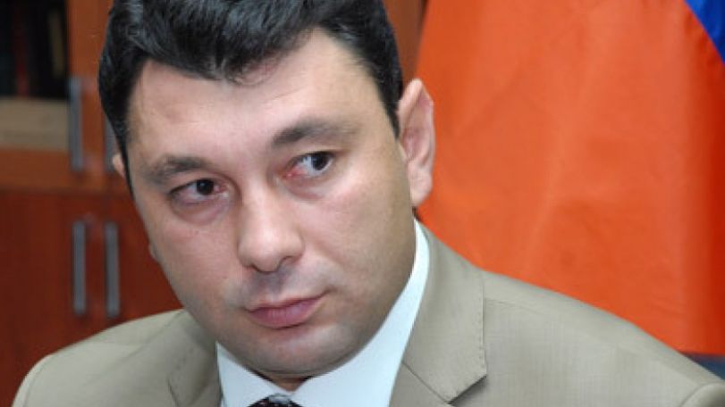 Вице-спикер НС Эдуард Шармазанов назвал основной состав предвыборного штаба Сержа Саргсяна