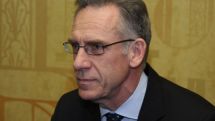 French envoy enjoys Armenian cuisine