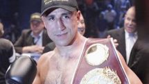 Известный боксер Артур Абрахам отстоял титул чемпиона WBO во втором среднем весе