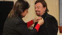 Minister of Diaspora Hranush Hakobyan awards Diaspora Armenian singer Adiss Harmandian
