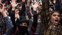 Syria rebels aim to seize Damascus airport