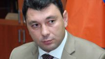 Эдуард Шармазанов назвал театрализованным представлением сообщение ППА, рассказывающее о визите Гагика Царукяна в Брюссель  