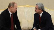 Serzh Sargsyan meets with Vladimir Putin in Ashgabat