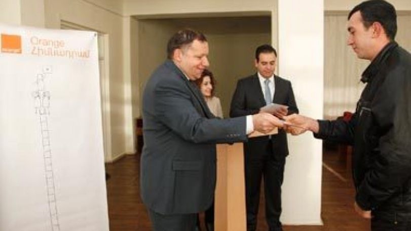 Orange Հիմնադրամը կրթաթոշակներ է տրամադրել Գորիսի, Կապանի և Եղեգնաձորի համալսարանների 32 ուսանողների
