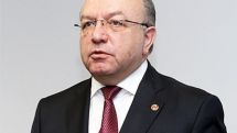 Министр здравоохранения Армении Д. Думанян разрешил бесплатные свидания в роддомах 