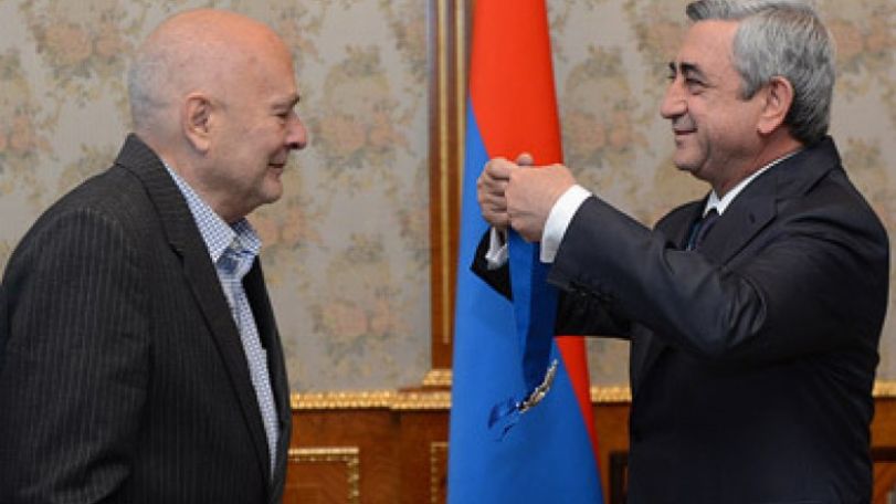 President Sargsyan meets renowned writer, scholar of Armenian Studies Kim Bakshi