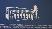 Դեսպանը Թբիլիսիի դպրոցում քննարկել է հայերենին վերաբերող հարցեր 