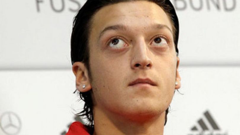 Ozil: Borussia Dortmund can win Champions League