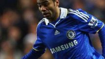 Manchester United want to sign Ashley Cole