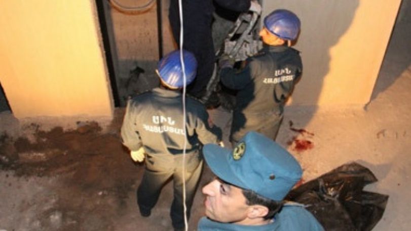 Падение лифта в новостройке в Ереване: один из пострадавших прооперирован