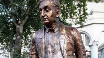 В центре Еревана установлен новый памятник армянскому шахматисту Тиграну Петросяну