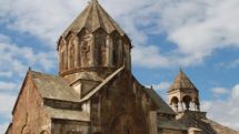 В НКР проходит Международный фестиваль поэзии, в котором участвуют писатели из 10 стран