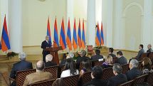 Президент Армении наградил лучших представителей молодежи в образовательной сфере 