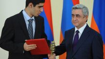  Հ. Քոչարյան. «Նախագահի՝ շնորհավորում եմ, ապրես խոսքերը մեծ մրցանակ են ինձ համար»