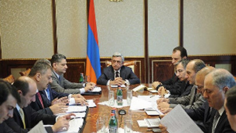 Armenian President calls meeting on current issues in taxation area 