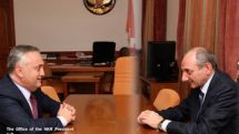 Bako Sahakyan receives Armenian banking delegation 