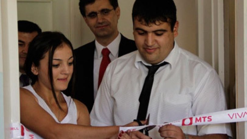 Modern instructional lab opens up at State University of Economics Yeghegnadzor branch