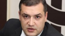 Нервы депутата от ППА Т. Уриханяна сдают… Язвительная дискуссия в парламенте Армении