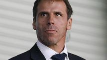 Zola to fine players who haven’t learned English 
