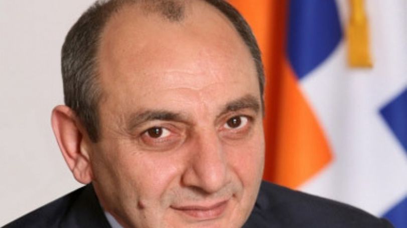 Бако Саакяну вручено удостоверение президента НКР