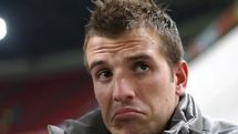 Hamburg keen on Van der Vaart 