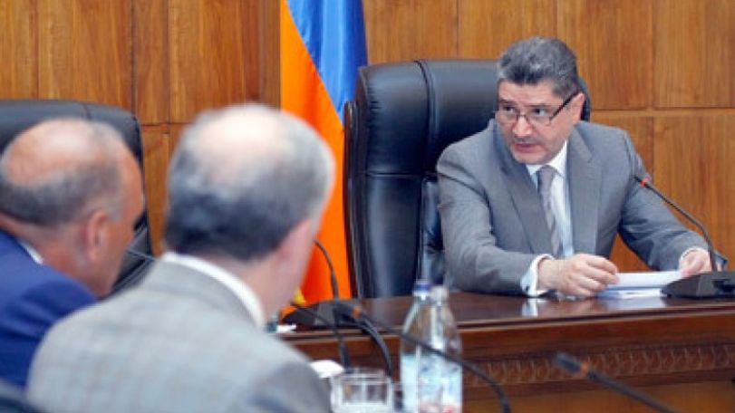 Все медучреждения Армении окажутся под бдительным надзором. Начинается «война» против теневого сектора 