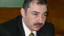 Возвращение экс-главы МВД Армении Вано Сирадегяна приведет к бегству экс-президента Л. Тер-Петросяна 