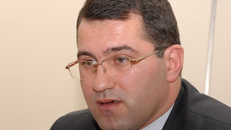 А.Мартиросян: Вставшие перед страной проблемы – не на уровне органов местного самоуправления